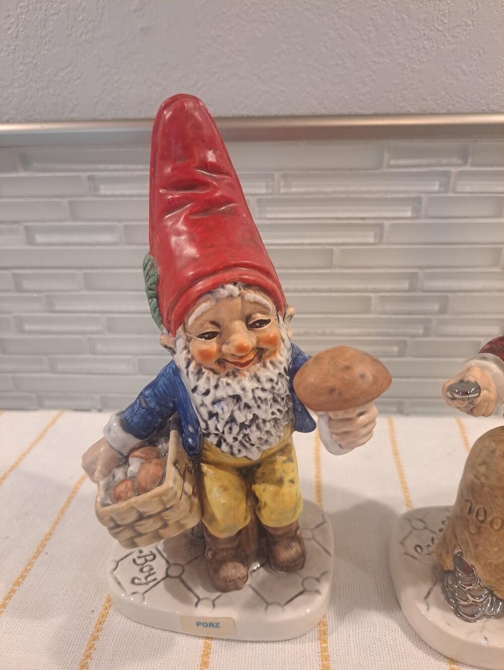 2 Vtg Goebel Co Boy Gnome Figurine Utz The Banker & Co Boys Porz Mushroom Picker - Picture 3 of 10